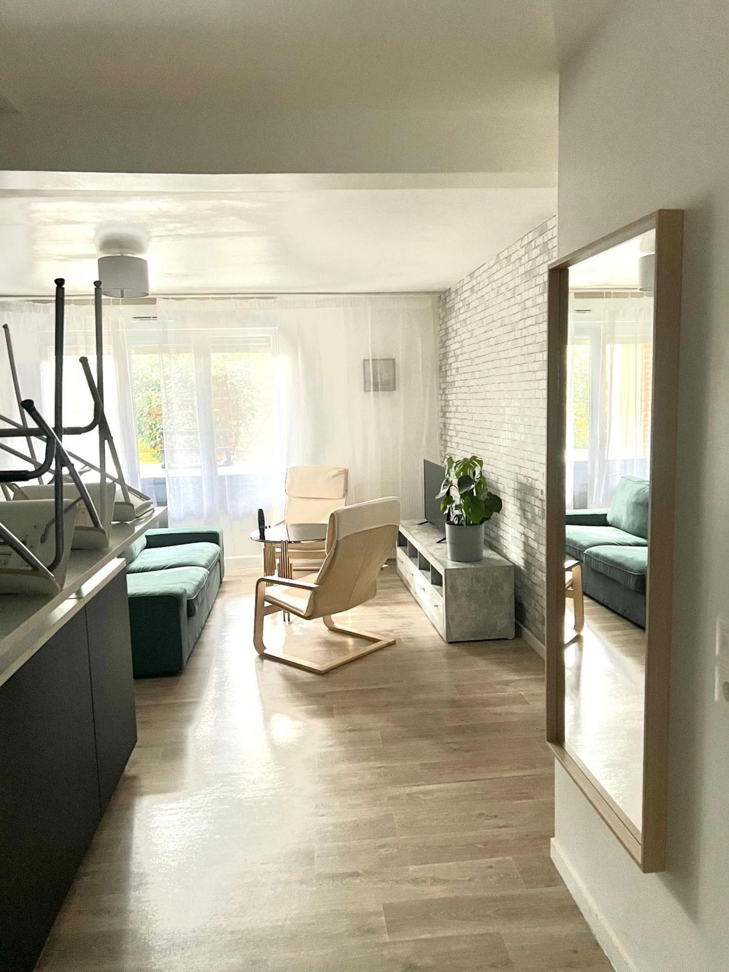 Appartement rez de chaussée avec parking privé Orléans Exterior foto
